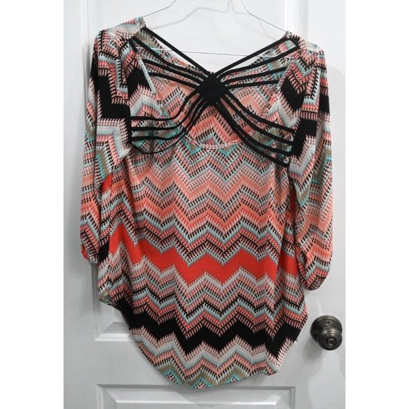 Maurices Women 3/4 Sleeve Blouse Top Size Medium - Picture 2 of 2